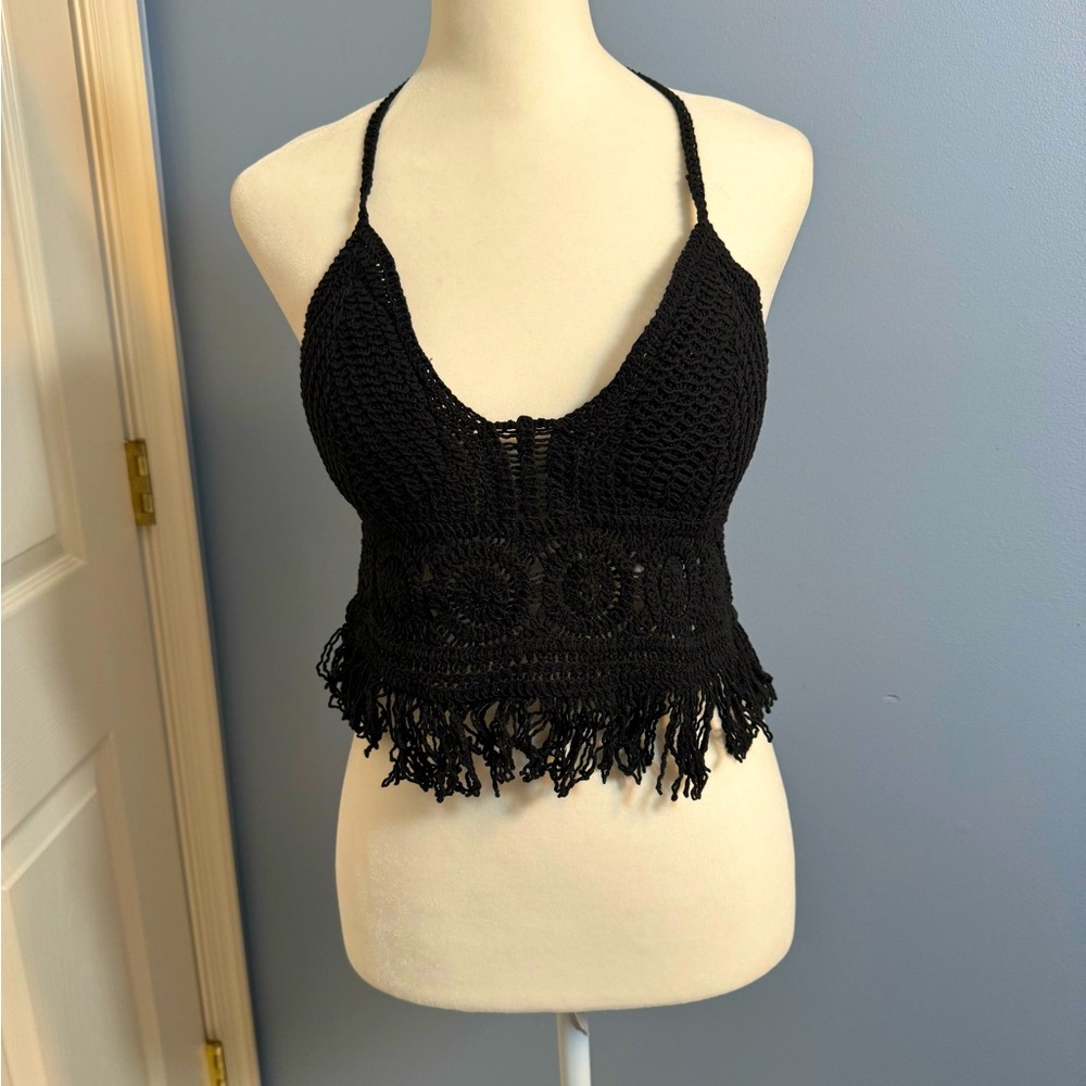 🔥 adorable crocheted halter top with built in bra pads